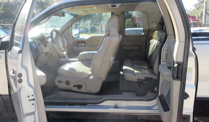 
								2006 Ford f -150 Lariat Beige full									