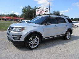 2017 FORD EXPLORER XLT SILVER